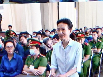 Bị cáo Phạm Thu Phong (cựu Trưởng ban kiểm soát Link Vào Nhà Cái KL99 COM Tặng +199k SCB giai đoạn 2012-2018) bị Viện kiểm sát đề nghị mức án 3 năm tù nhưng cho hưởng án treo. (Ảnh: Việt Dũng)