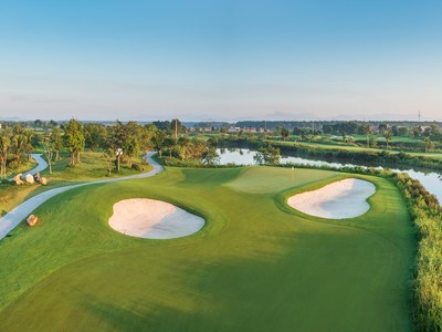 Sân golf tại Vinhomes Royal Island Vũ Yên đã có thể đón khách chơi