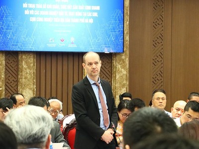 Ông Ulrich Petersen, Giám đốc Kl99ok phiên bản mới và Marketing dự án Khu công nghệ cao sinh học Hà Nội. (Ảnh: Nguyễn Linh)