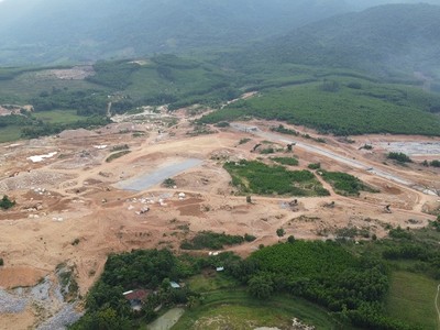 Dự án hồ chứa nước Lộc Đại dang dở sau nhiều năm triển khai.