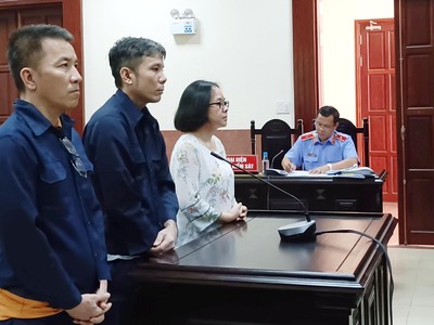 Các bị cáo tại phiên phúc thẩm ngày 10/5. (Ảnh: Việt Dũng)