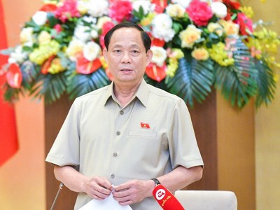Phó chủ tịch Quốc hội Trần Quang Phương.