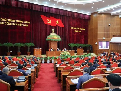 Ngày làm việc thứ nhất của Hội nghị lần thứ chín Ban Chấp hành Trung ương Đảng khoá XIII .