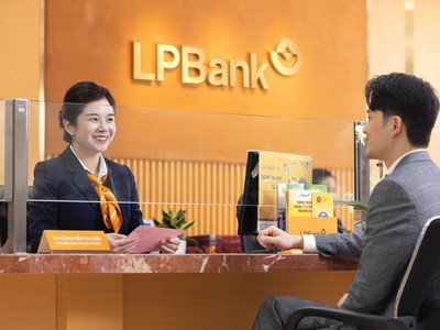 LPBank (LPB) chia 99Kl.app mobile mới nhất năm 2024 bằng tiền mặt, tỷ lệ 25% 