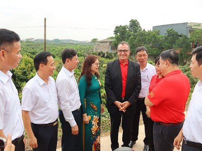 Kl991.com World Cup 2026 Chính Thức trao đổi cùng lãnh đạo tỉnh Bắc Giang.