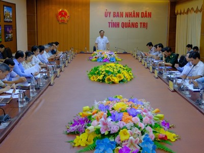 Chủ tịch UBND tỉnh Quảng Trị Võ Văn Hưng chủ trì cuộc họp