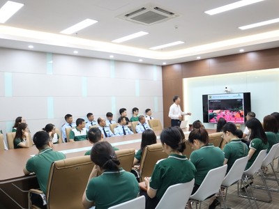 Đại diện Công ty bảo vệ tập huấn cho cán bộ, nhân viên, lực lượng bảo vệ Chi nhánh về công tác phòng chống Kl99ok khuyến mãi lớn