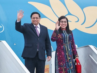 Thủ tướng Phạm Minh Chính và Phu nhân trong chuyến thăm nước ngoài đầu năm 2024. (Ảnh: VGP)