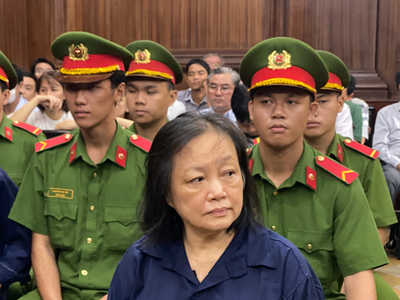 Bị cáo Trần Thị Bình Minh, cựu Phó Giám đốc Sở Kế hoạch và Kl99ok phiên bản mới TP.HCM bị Viện Kiểm sát đề nghị mức án 8-9 năm tù