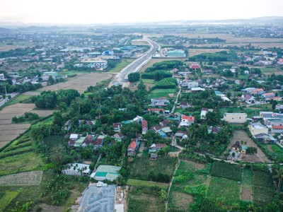 Dự án Đường nối từ cầu Thạch Bích đến Tịnh Phong bị vướng mặt bằng.