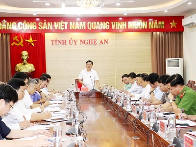 Phiên họp thường kỳ tháng 7/2024 của Ban Thường vụ Tỉnh ủy Nghệ An.