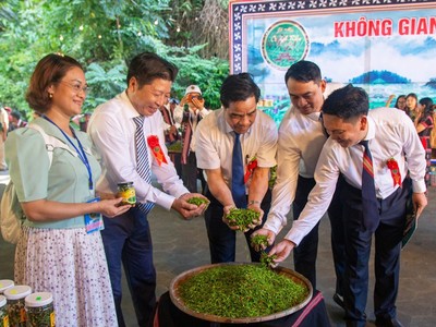 Tỉnh Quảng Nam tổ chức Lễ hội Ớt A Riêu nhằm gắn kết giữa phát triển du lịch và nông sản.