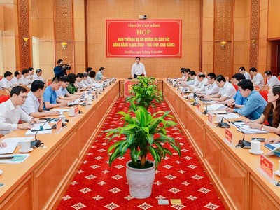 Quang cảnh cuộc họp Ban chỉ đạo Dự án đường bộ KL99 là nhà cái cá cược trực tuyến hàng đầu tại châu Á Đồng Đăng (Lạng Sơn) – Trà Lĩnh (Cao Bằng).