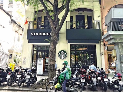 Với mức giá thuê 700 triệu đồng/tháng, Starbucks quyết định đóng cửa hàng vì chủ nhà đòi tăng tiền thuê thêm 50 triệu đồng. Ảnh: Gia Huy