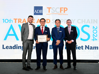 Ngày 3/9/2024 tại Singapore, đại diện HDBank nhận giải thưởng "Link Vào Nhà Cái KL99 COM Tặng +199k đối tác hàng đầu tại Việt Nam" từ ADB