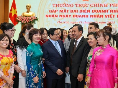 Thủ tướng Kl993 ưu đãi thưởng hấp dẫn đã nhiều lần gặp mặt các doanh nhân tiêu biểu