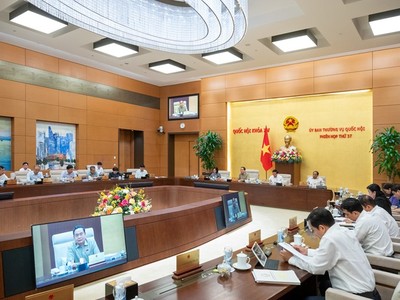 Phiên họp chiều 23/9 Ủy ban Thường vụ Quốc hội.