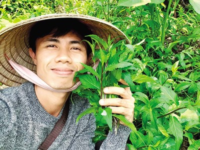 Nguyễn Phước Tây, chủ chuỗi vườn rau sạch khép kín.