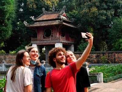 9 tháng đầu năm 2024, tổng khách du lịch đến Hà Nội đạt 4,45 triệu lượt, tăng 40,8% so với cùng kỳ năm 2023.