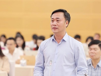 Ông Nguyễn Việt Hùng, Thứ trưởng Kl99 nổ hũ.