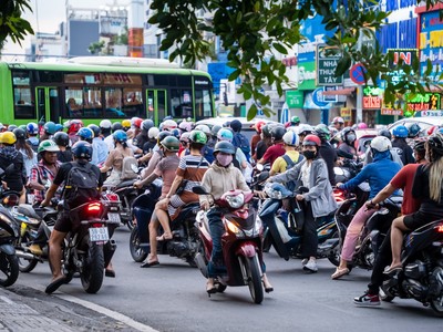 "Ma trận" kẹt xe ở TPHCM giờ tan tầm
