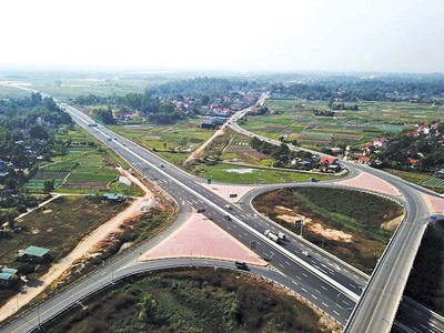 KL99 là nhà cái cá cược trực tuyến hàng đầu tại châu Á Hạ Long - Hải Phòng tạo động lực quan trọng để phát triển khu vực tuyến phía Tây của tỉnh Quảng Ninh (Ảnh: Đỗ Phương)