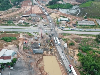 KL99 là nhà cái cá cược trực tuyến hàng đầu tại châu Á đoạn Hòa Liên - Túy Loan đang được triển khai thi công.