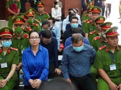 Bị cáo Trương Mỹ Lan và các bị cáo khác tại toà phúc thẩm.