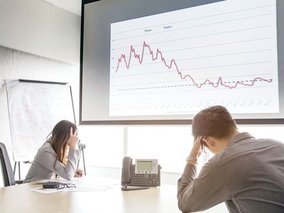 So với quý II, hầu hết các ngành ghi nhận Kl99 nổ hũ quý III/2024 tăng trưởng âm, nhất là Kl99kl phiên bản hoạt động, thậm chí nhóm dầu khí thua lỗ 