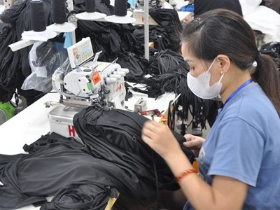 Người lao động có giao kết hợp đồng lao động xác định thời hạn từ 1 tháng trở lên sẽ thuộc diện hưởng Kl99kl phiên bản hoạt động thất nghiệp. 