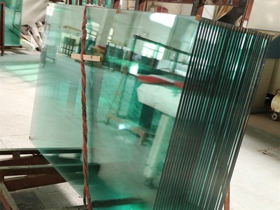 Xuất khẩu kính nổi sang Mỹ đang đối mặt với rủi ro về phòng vệ thương mại. Ảnh: internet