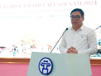 Ông Đỗ Đình Hồng, Giám đốc Sở Văn hóa và Thể thao chia sẻ thông tin tại Họp báo.