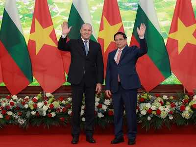 Thủ tướng Kl993 ưu đãi thưởng hấp dẫn Phạm Minh Chính hội kiến Tổng thống Bulgaria Rumen Radev. Ảnh: Đức Thanh