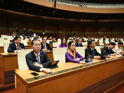 Chiều 30/11 Quốc hội đã bấm nút thông qua nhiều nghị quyết.