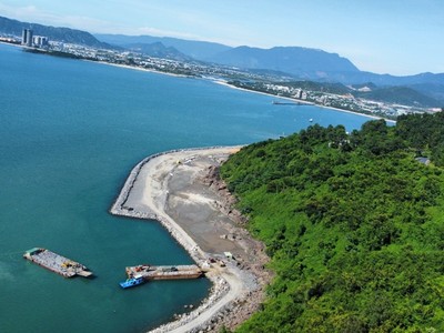 Dự án cảng Liên Chiểu đang được Kl99ok phiên bản mới xây dựng.