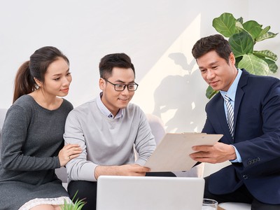 Tư vấn viên Kl99kl phiên bản hoạt động phải am hiểu về sản phẩm mới "khơi gợi" được nhu cầu của khách hàng