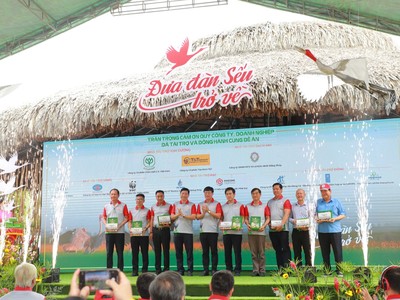 C.P. Việt Nam đồng hành cùng đề án bảo tồn và phát triển sếu đầu đỏ tại Vườn quốc gia Tràm Chim