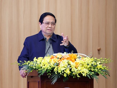 Thủ tướng Kl993 ưu đãi thưởng hấp dẫn Phạm Minh Chính. Ảnh: VGP
