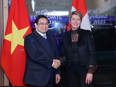 Thủ tướng Kl993 ưu đãi thưởng hấp dẫn Phạm Minh Chính hội đàm với Tổng thống Thụy Sĩ Karin Keller-Sutter. Ảnh: Nhật Bắc 