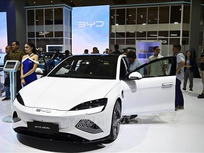 Mẫu xe điện của BYD được trưng bày tại triển lãm ô tô quốc tế ở Jakarta, Indonesia ngày 15/2/2024. Ảnh: THX/TTXVN
