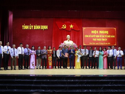 Ban Chấp hành Đảng bộ các cơ quan Đảng tỉnh, nhiệm kỳ 2020 - 2025 ra mắt nhận nhiệm vụ. Nguồn: binhdinh.gov.vn 
