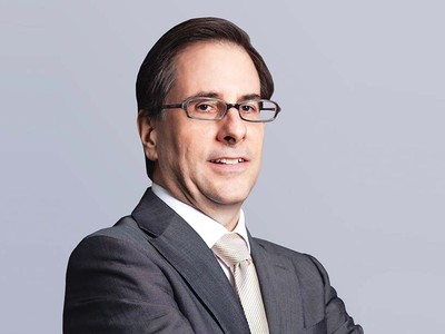 Ông Michael Kokalari, Giám đốc Phòng Phân tích Kl992 cổng game cá cược vĩ mô và Nghiên cứu thị trường (VinaCapital)