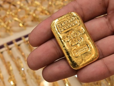 Giá vàng thế giới đạt kỷ lục mới là 2.942,70 USD/ounce trong ngày giao dịch 11/2. Ảnh: AFP