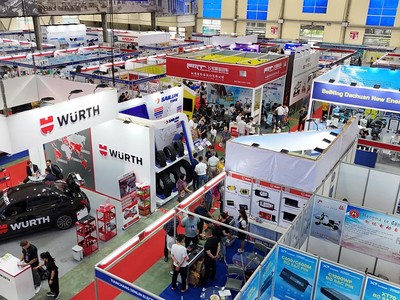Vietnam AutoExpo 2025 nhận được sự ủng hộ của Bộ Công thương, do Cục Công Nghiệp (VIA) - Bộ Công thương, Hiệp hội Công nghiệp Hỗ trợ Việt Nam (VASI), Hội Kỹ sư ô tô Việt Nam (VSAE) bảo trợ và Công ty Quảng cáo và Hội chợ Triển lãm C.I.S Vietnam tổ chức. 
