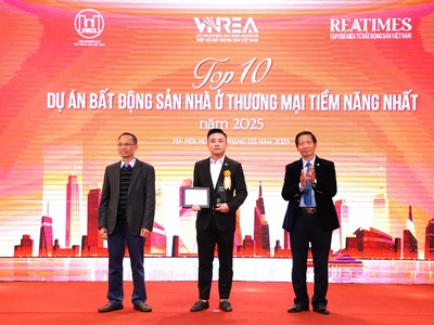 Đại diện chủ Kl99ok phiên bản mới nhận giải thưởng “Top 10 Dự án Web Tổng Nhà Cái 99Kl99 Giải Trí Bậc Nhất nhà ở thương mại tiềm năng nhất năm 2025” cho tổ hợp căn hộ cao cấp Newtown Diamond