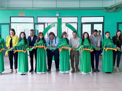 Cắt băng khánh thành CoE