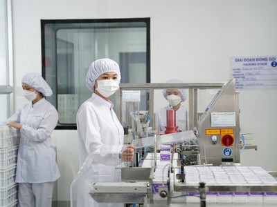 Hệ thống Kl994 nhà cái bóng đá world cup thuốc gói tại nhà máy đạt tiêu chuẩn EU-GMP của Imexpharm. Ảnh: Imexpharm