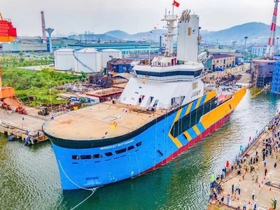 Tàu dịch vụ điện gió CSOV do Công ty TNHH MTV Kl99com Thương hiệu giải trí Hạ Long (thuộc SBIC) đóng, được hạ thủy ngày 12/10/2024 - Ảnh: Tạ Hải 