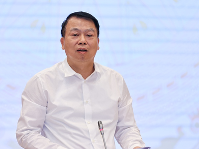 Thứ trưởng Bộ Kl991.com nạp rút nhanh Nguyễn Đức Chi. Ảnh: VGP 