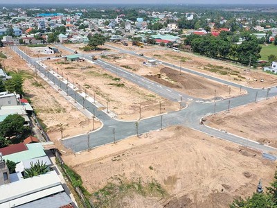 Đất nền phía Nam vẫn còn vắng khách mua 